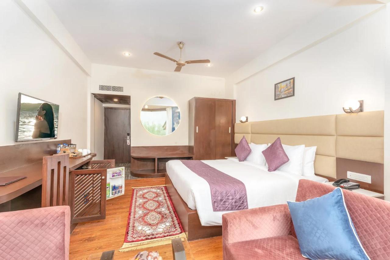 The Chinar Srinagar Hotell Eksteriør bilde