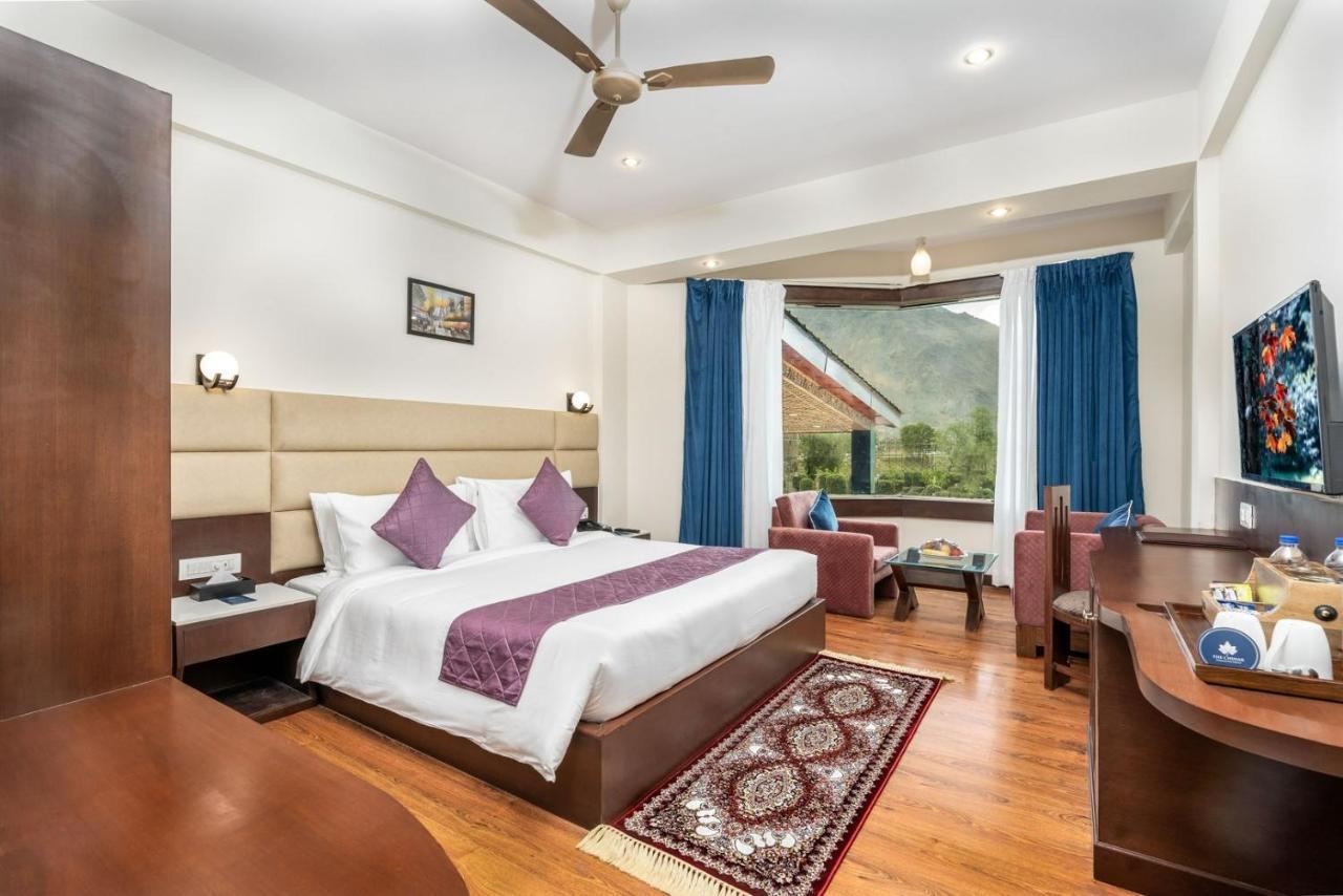 The Chinar Srinagar Hotell Eksteriør bilde